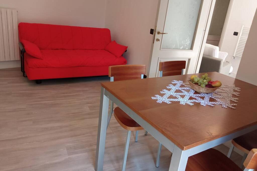 Apartmán Entire Flat, Independent Entrance, 20 Mins To Bgy - Bergamo Milan Airport Nembro Exteriér fotografie