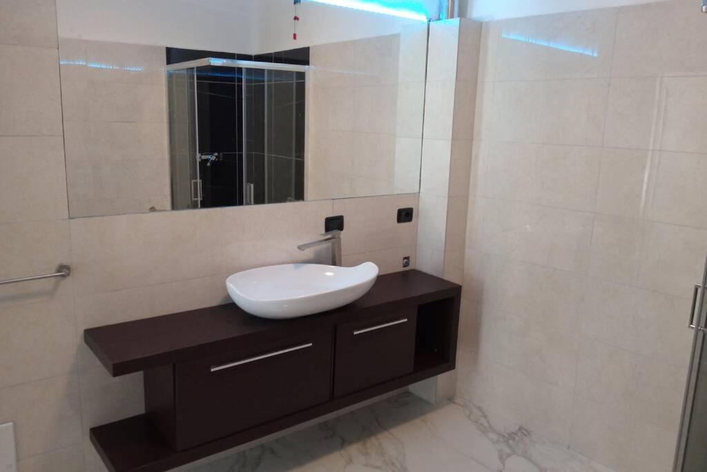 Apartmán Entire Flat, Independent Entrance, 20 Mins To Bgy - Bergamo Milan Airport Nembro Exteriér fotografie